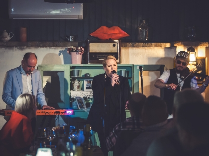 Élményeket ajándékba - VIP KONCERT+SZÁLLÁS utalvány 1-éj (ár/fő)