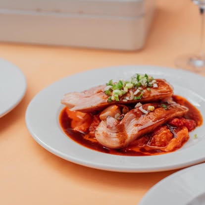 Gyertyafényes romantikus vacsora